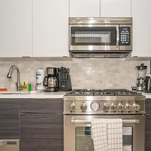 West Village Cozy 30 Day Apartment