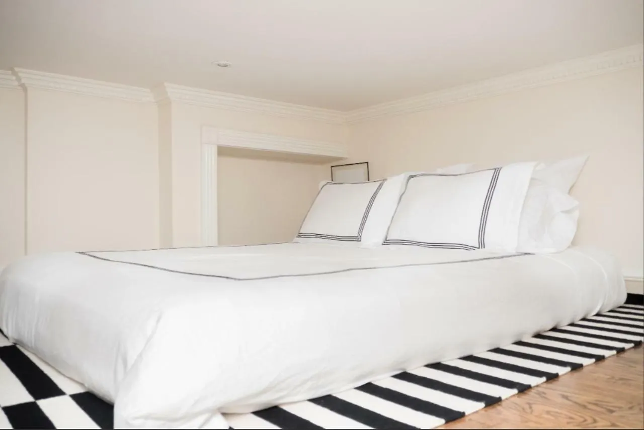 Sleeping Loft East Village location
